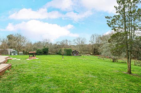 1389384-5-6940001...