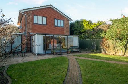 1388253-8-69397d5...