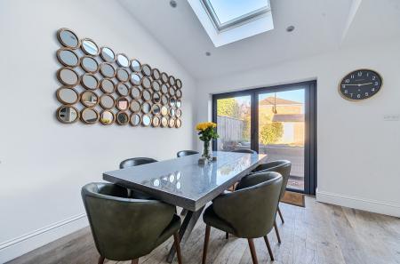 1372354-14-691cae...