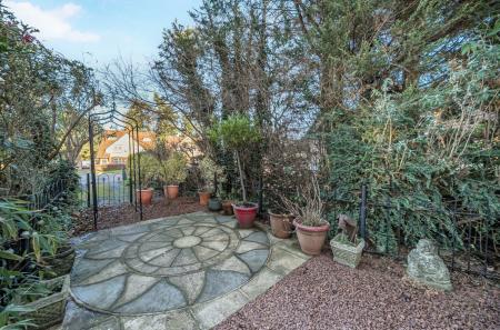 1394143-9-69456bf...