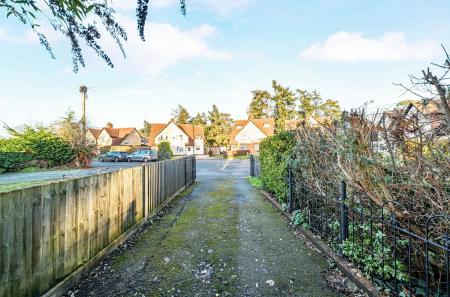 1394143-6-69456bd...