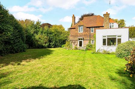 1347766-5-68d2a30...