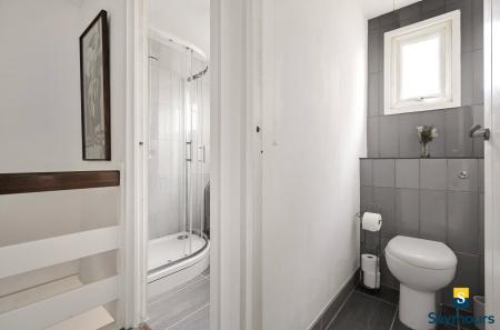 Shower/Cloakroom