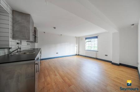 Living/Kitchen