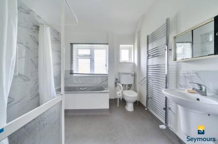 Bath/Wet Room