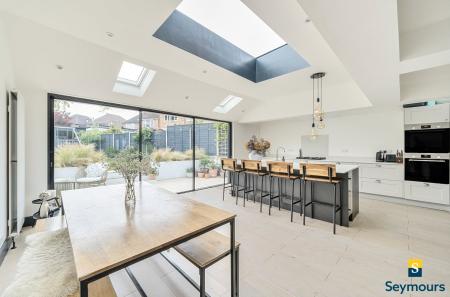 Kitchen/Dining