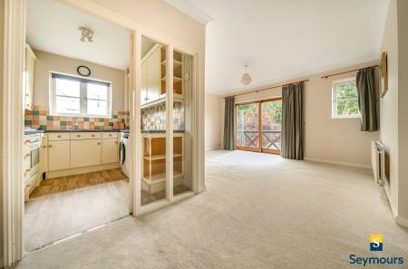 Kitchen/Lving