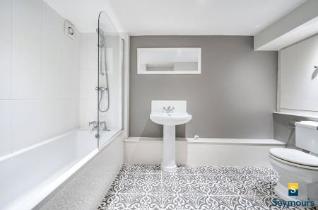 En-Suite Bathroom