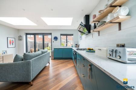 Kitchen/Dining