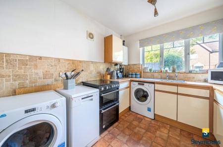 Kitchen/Dining