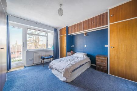 Bed 1 With Balcony