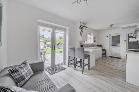 Dining/Kitchen Area