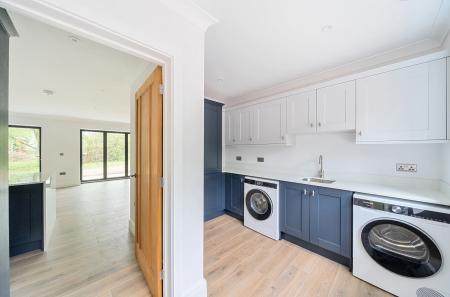 32-681a40a40375f-...