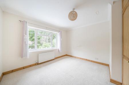 1347782-5-68b716f...