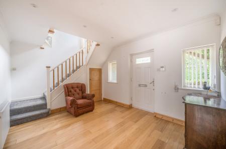 1347782-11-68b717...