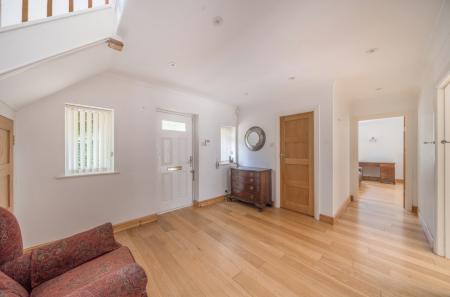 1347782-12-68b717...