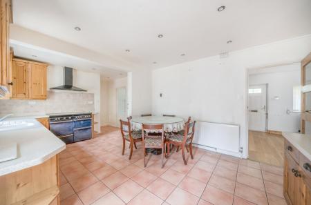 1347782-15-68b717...