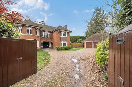 1381043-7-69134cc...