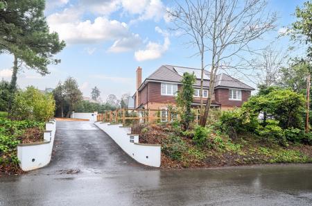 1397608-6-695fd0c...