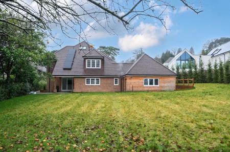 1397608-5-695fd0c...