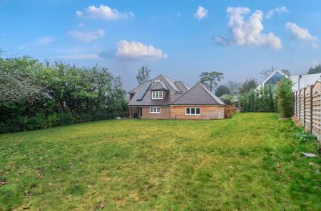 1397608-4-695fd0b...