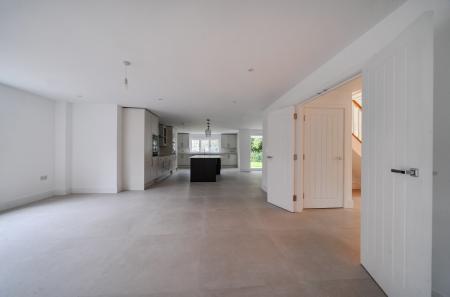 1397608-13-695fd0...