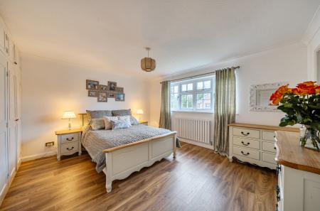 1397854-20-6978b5...