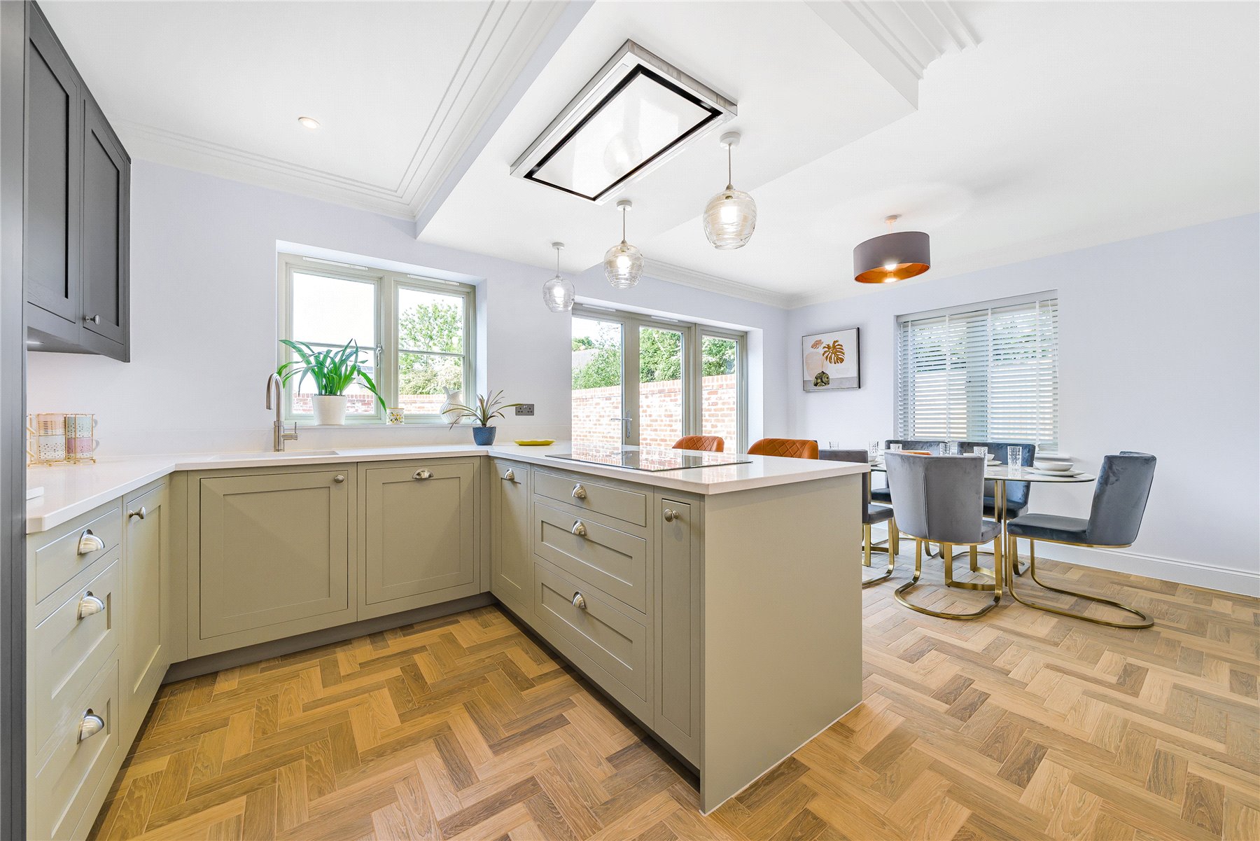 3 bedroom Detached House for sale in Leatherhead