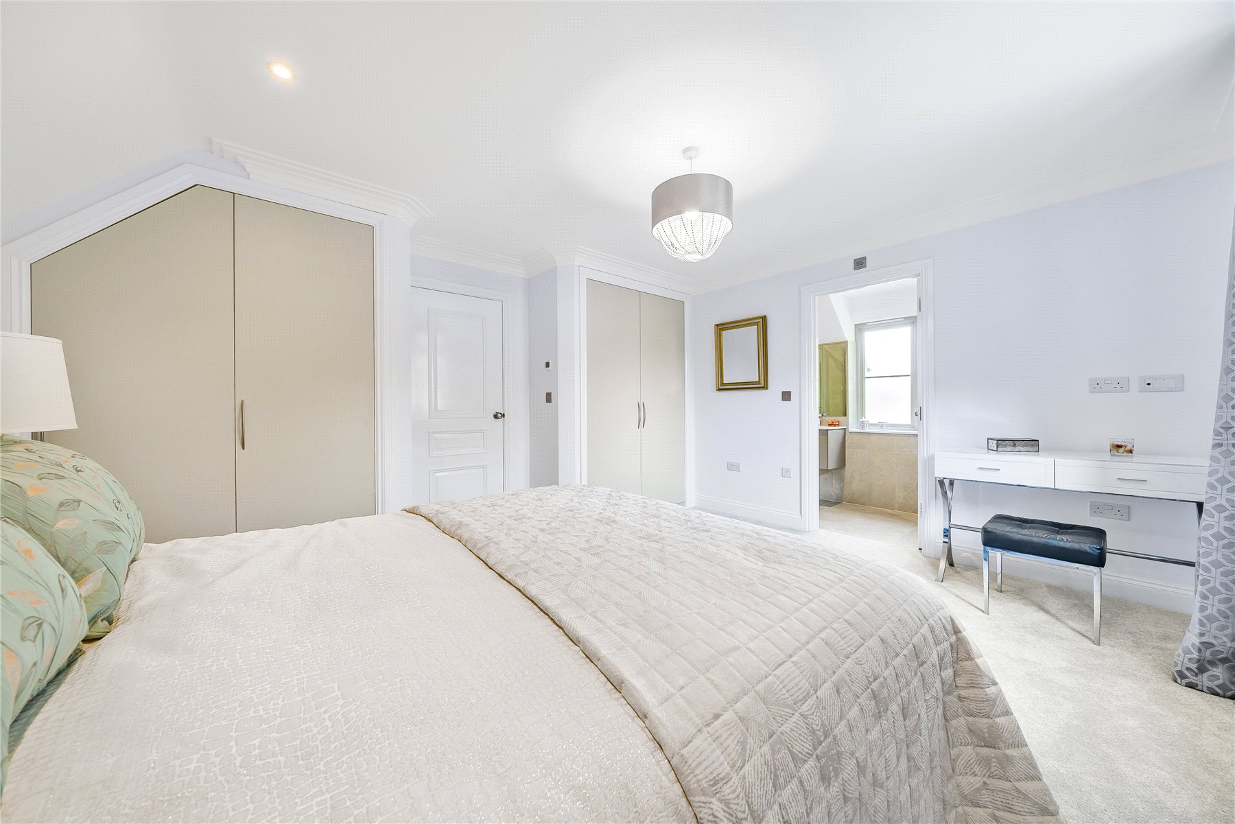 3 bedroom Detached House for sale in Leatherhead