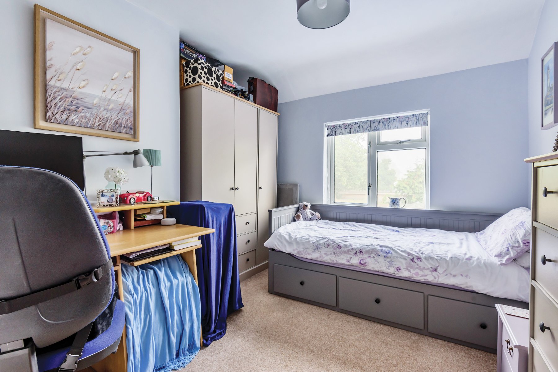 2 bedroom Terraced House for sale in Byfleet