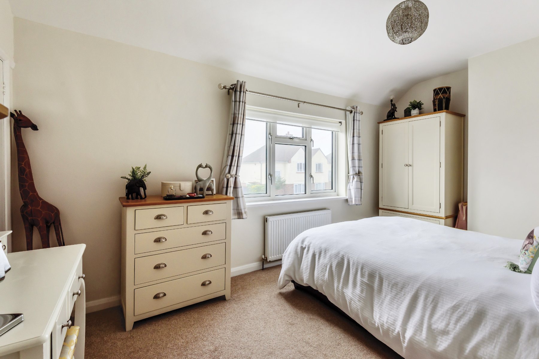 2 bedroom Terraced House for sale in Byfleet