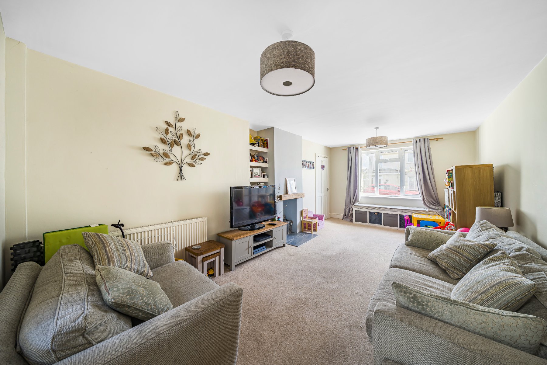 3 bedroom SemiDetached House for sale in New Haw