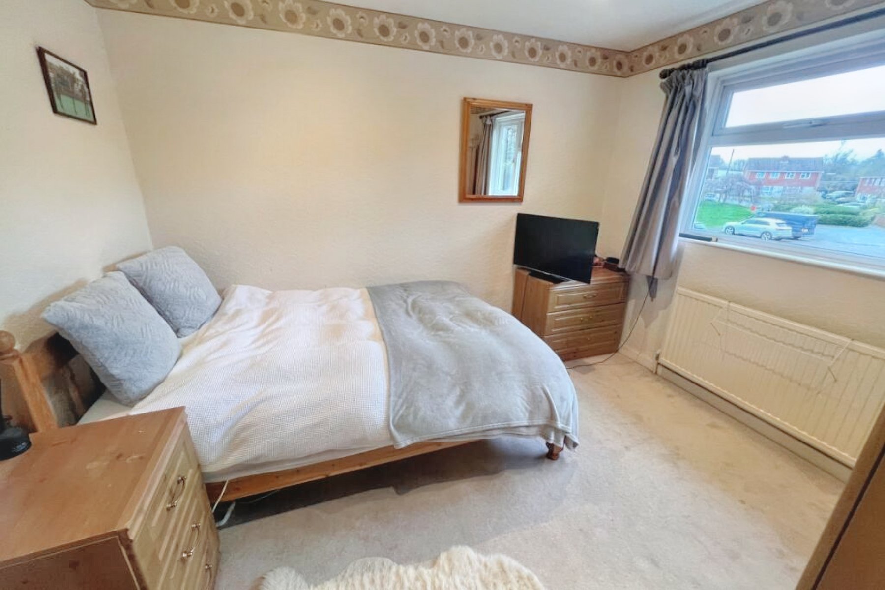 4 bedroom SemiDetached House for sale in Surrey