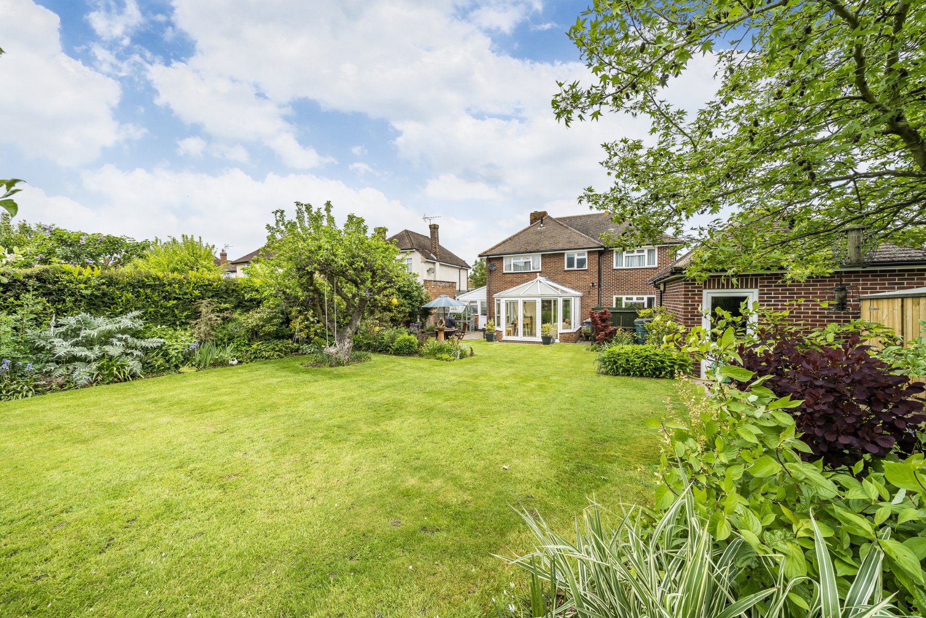 4 bedroom Detached House for sale in Surrey