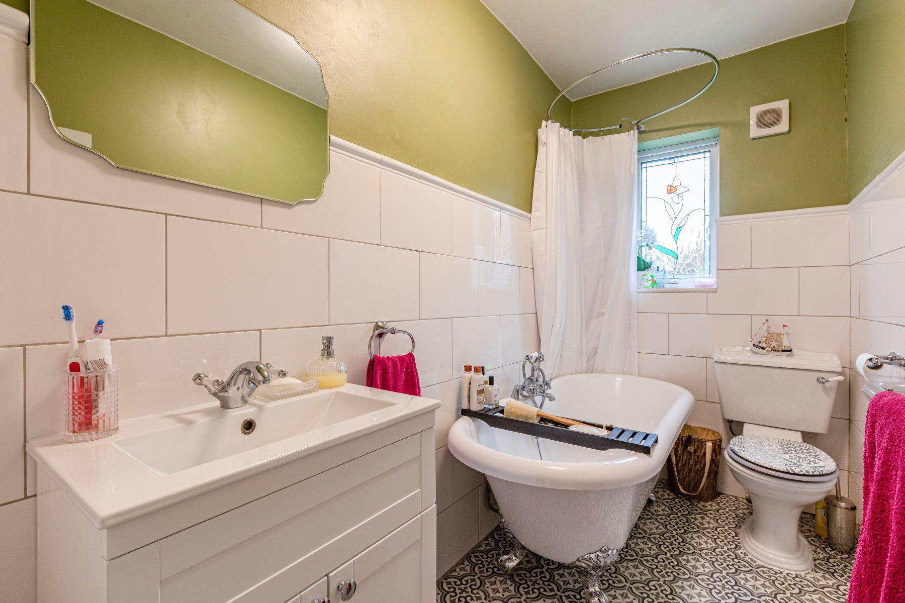 3 bedroom Terraced House for sale in Byfleet