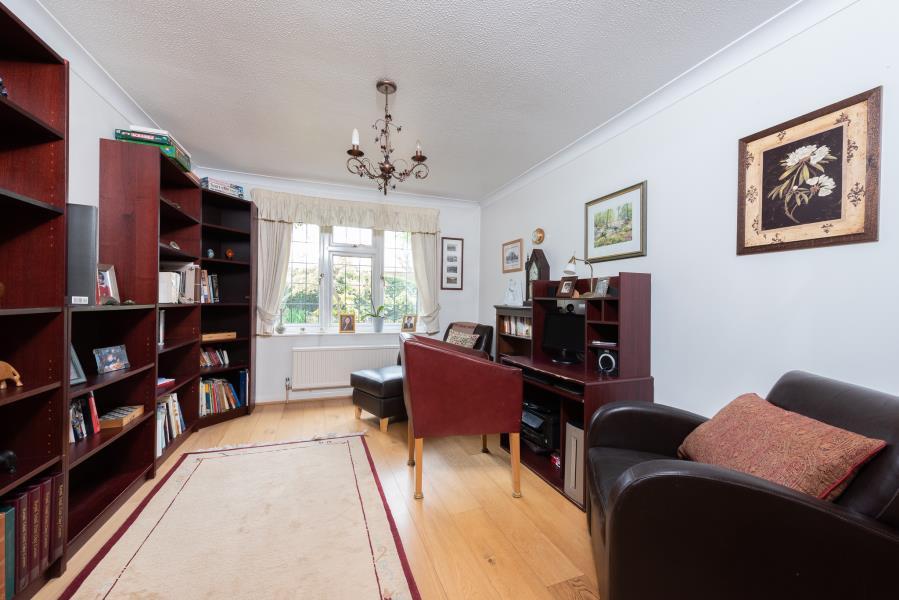 5 bedroom house for rent in Horsell