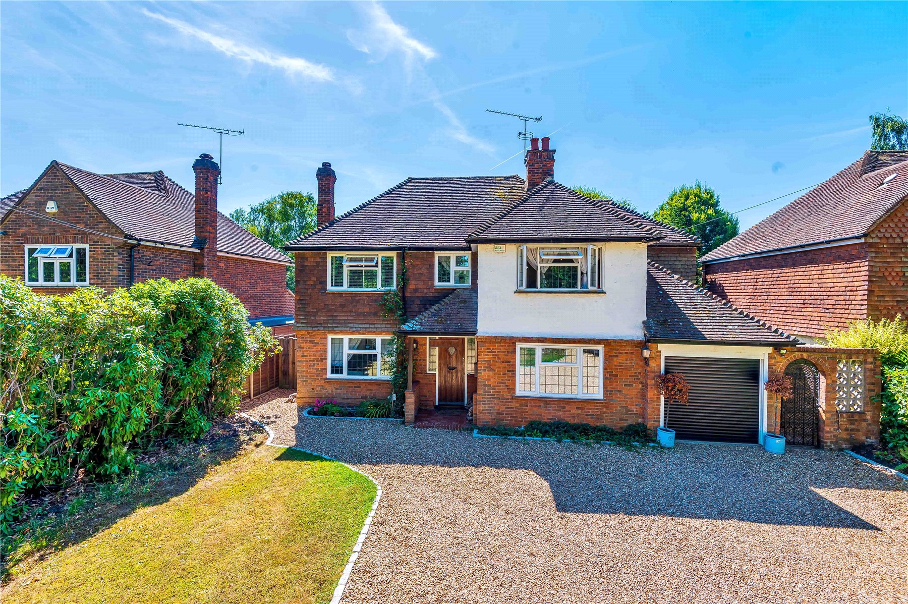 4 bedroom Detached House for sale in Woking
