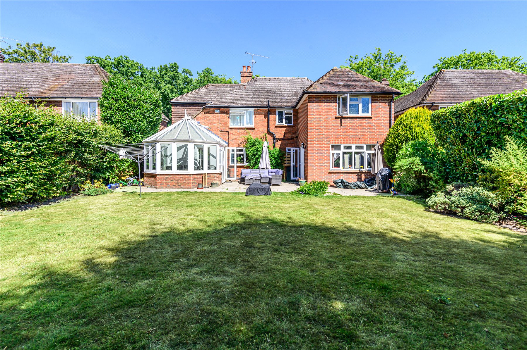 4 bedroom Detached House for sale in Woking