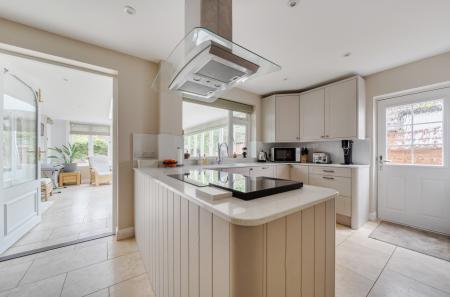 1380427-21-691383...