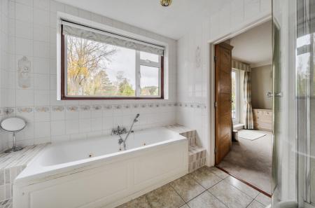 1380427-2-6913835...