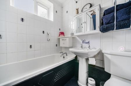 1333452-2-688b98c...