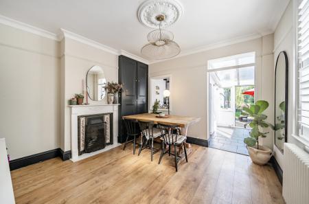 1339886-13-689b6a...