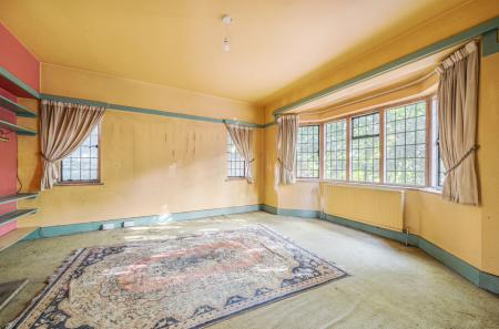 1370775-4-68fb625...