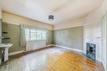 1370775-18-68fb64...