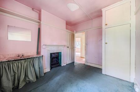 1370775-16-68fb63...