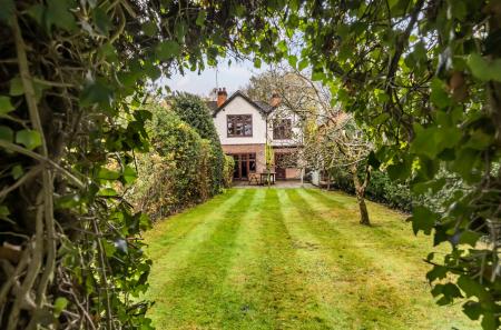 1380161-2-6911b86...