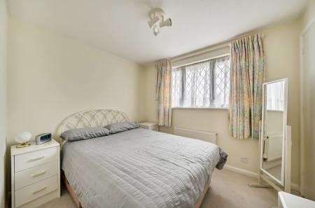 1376730-19-690c89...