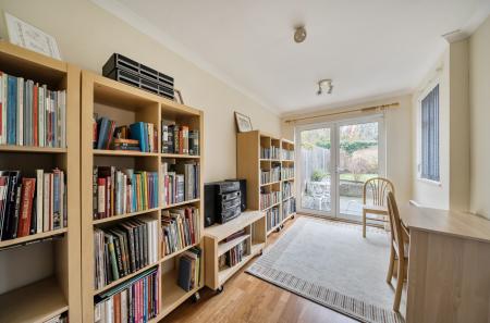 1376730-10-690c89...