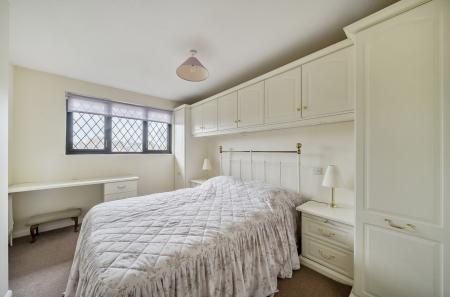 1376730-16-690c89...