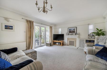 1383690-18-692869...